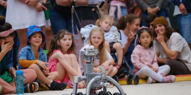 Fremantle International Street Arts Festival children watching robot show