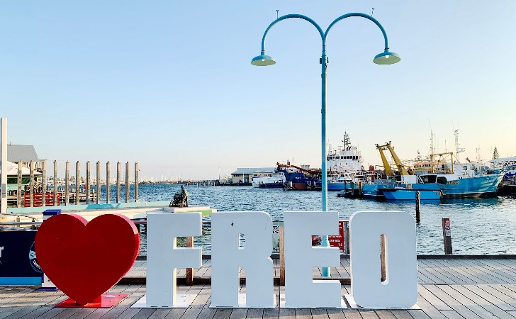 Heart FREO sign in front of Fremantle Fishing Boat Harbour