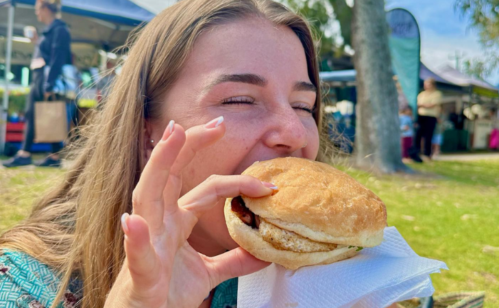 Freo Farmers Market: tasty burgers from food stalls