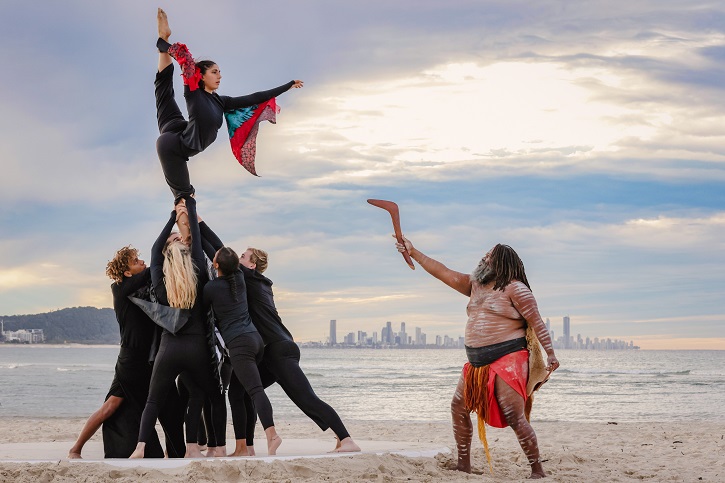 Living Sculptures 'How the birds got their colours' performance, photographed by Lexi Spooner