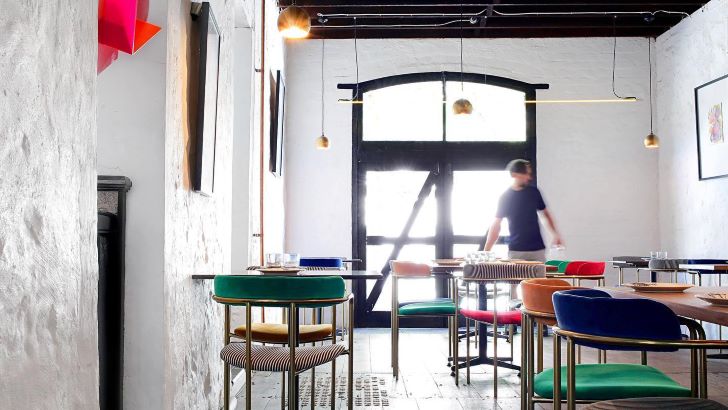 Lions & Tigers interior