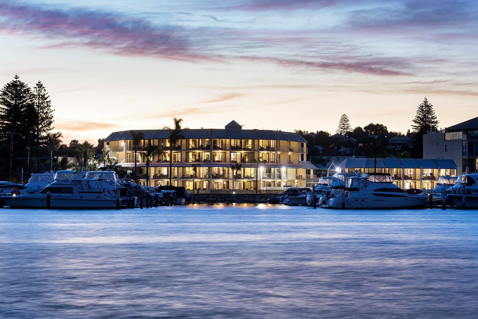 View of Pier 21 over the river in Fremantle