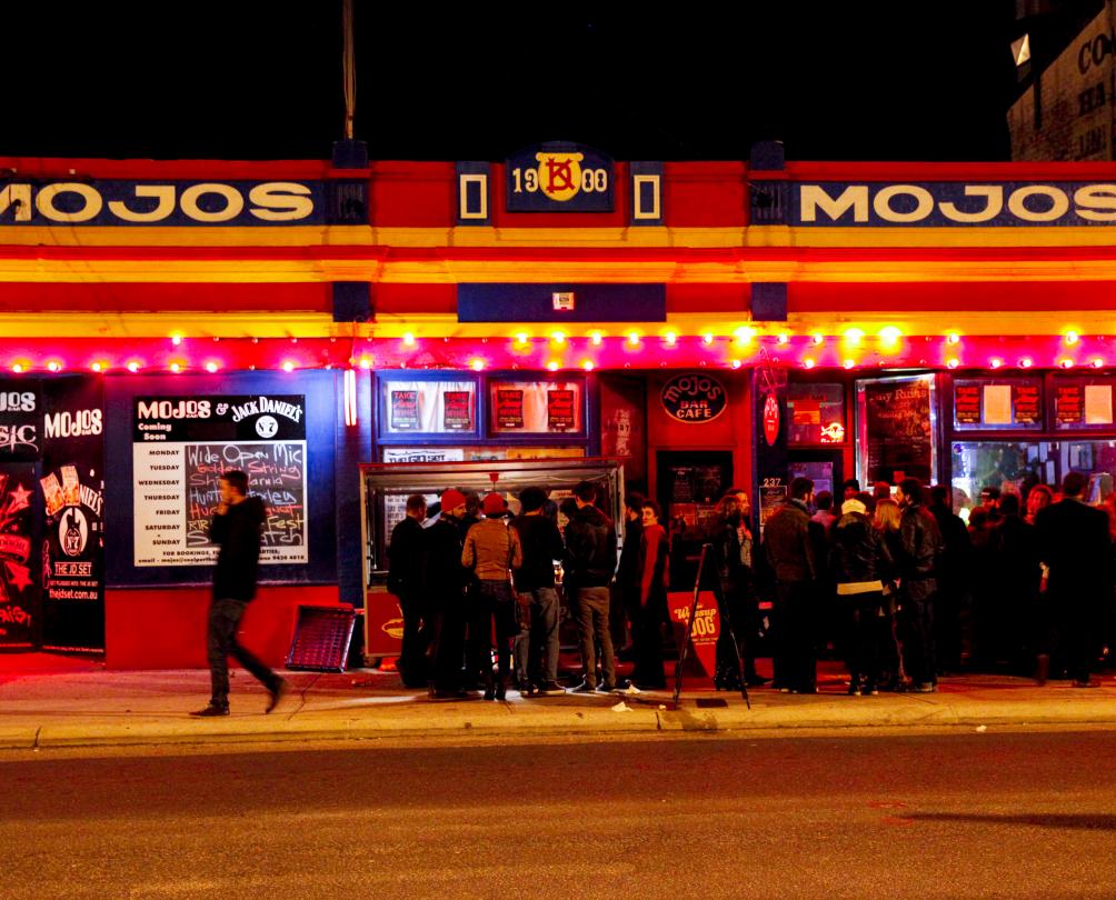 Mojo's Bar Mojo's Bar