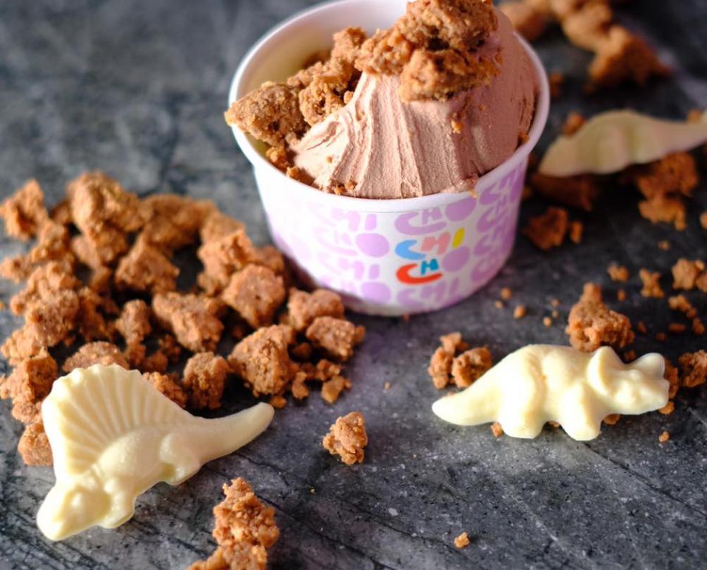 Gelato served in a purple Chicho paper cup